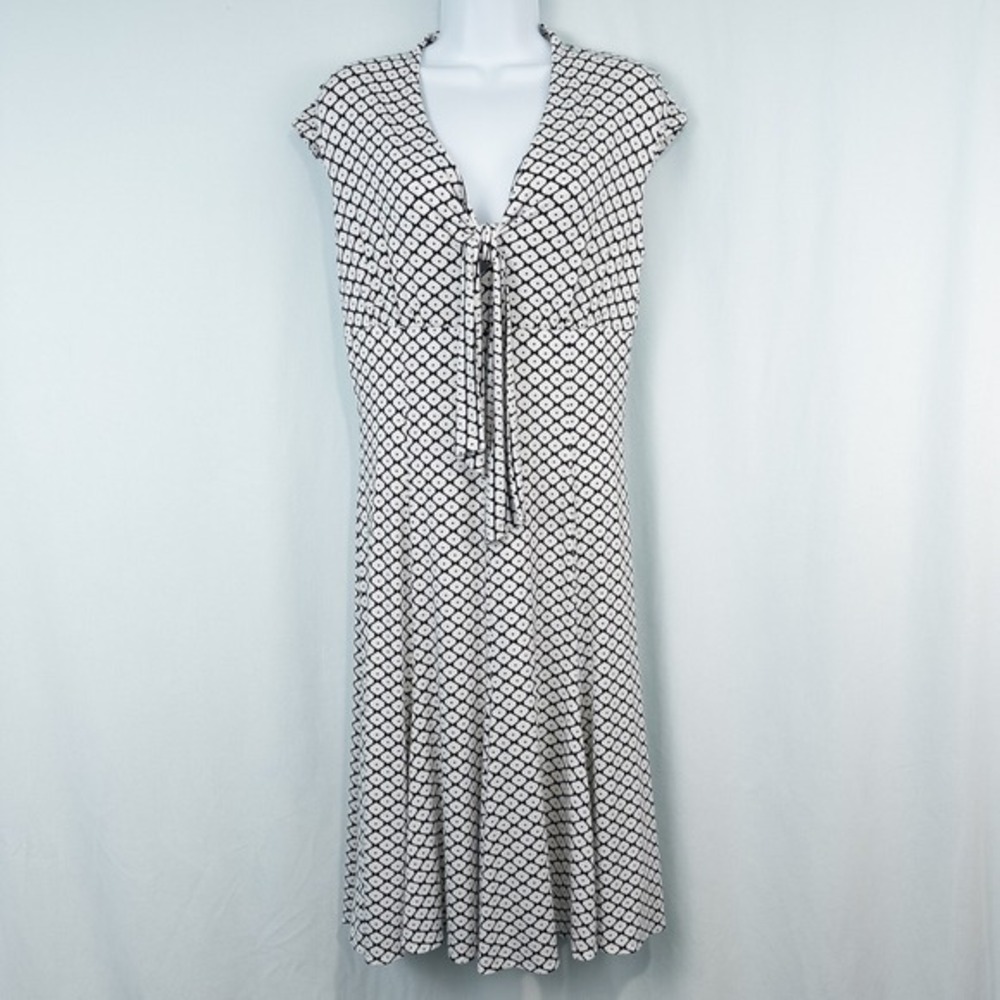 Talbots V Neck Tie Front Cap Sleeve Dress Geo Print‎ 6 White Black Stretch Retro